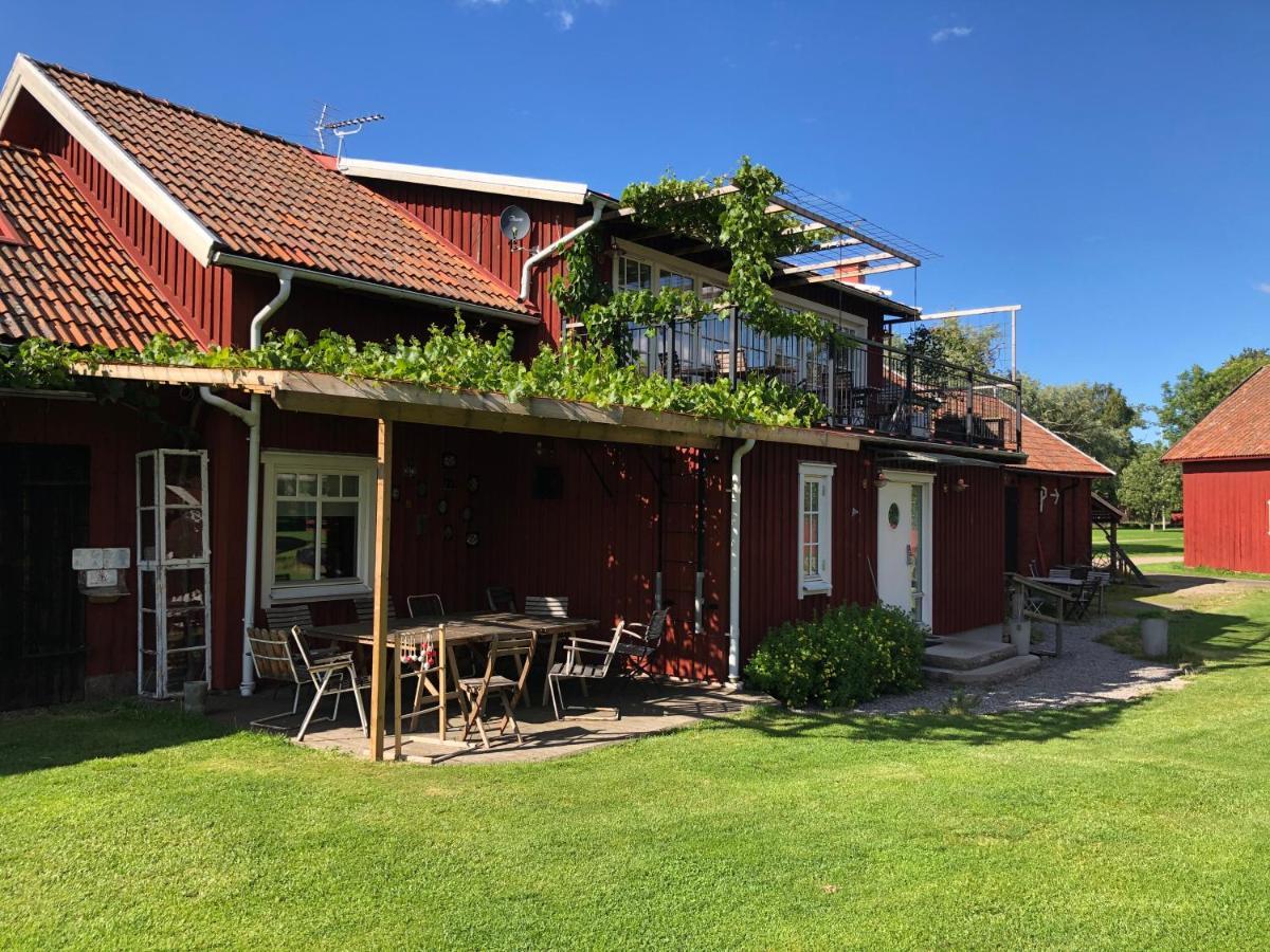 Aeventyrsgardens Vandrarhem, Kinnekulle Källby Eksteriør billede