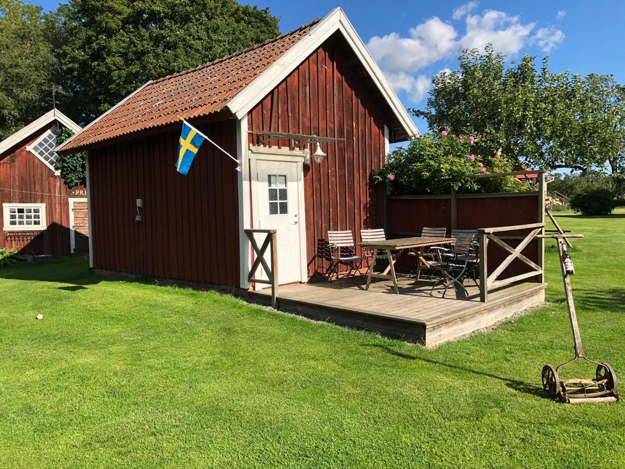 Aeventyrsgardens Vandrarhem, Kinnekulle Källby Eksteriør billede