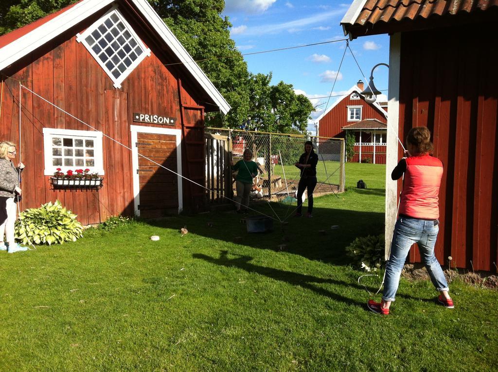 Aeventyrsgardens Vandrarhem, Kinnekulle Källby Eksteriør billede