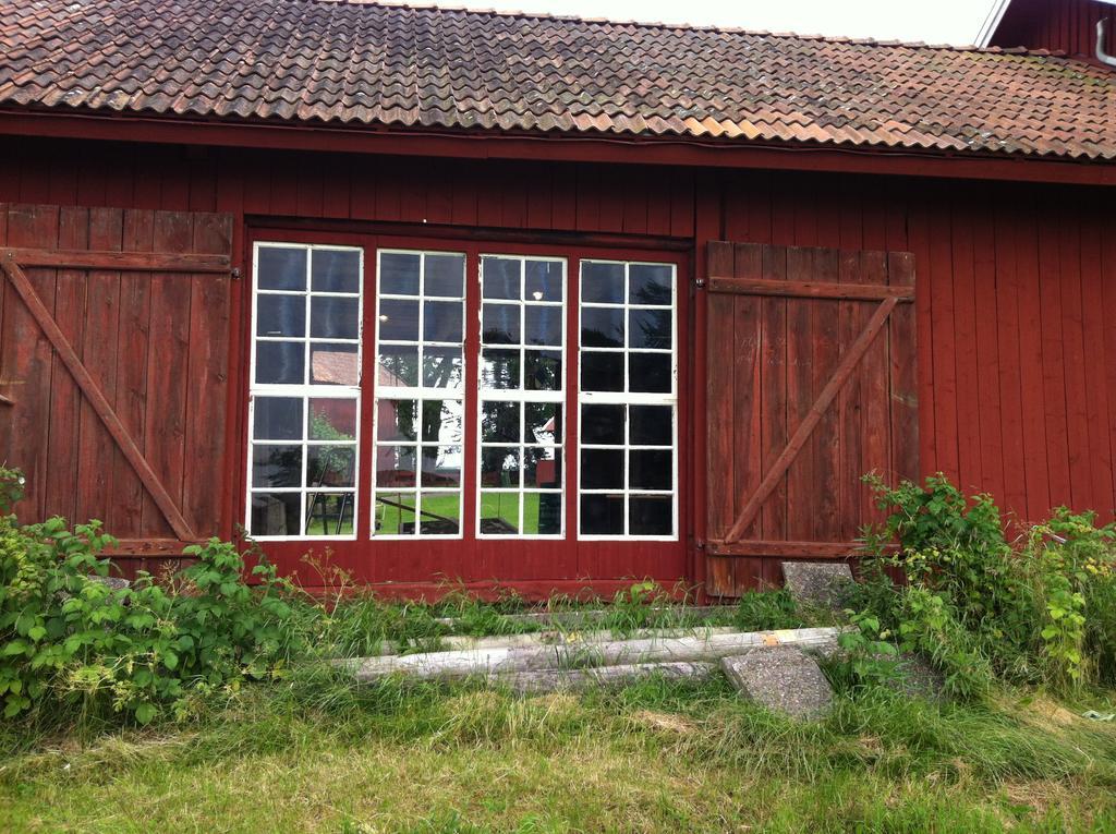 Aeventyrsgardens Vandrarhem, Kinnekulle Källby Eksteriør billede