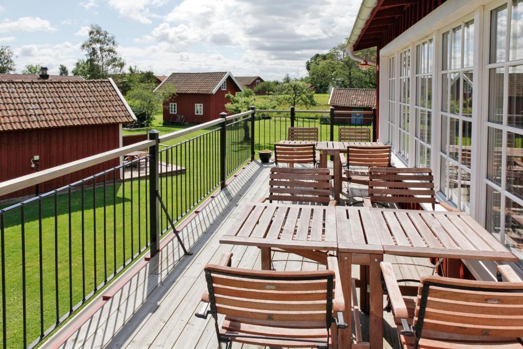 Aeventyrsgardens Vandrarhem, Kinnekulle Källby Eksteriør billede