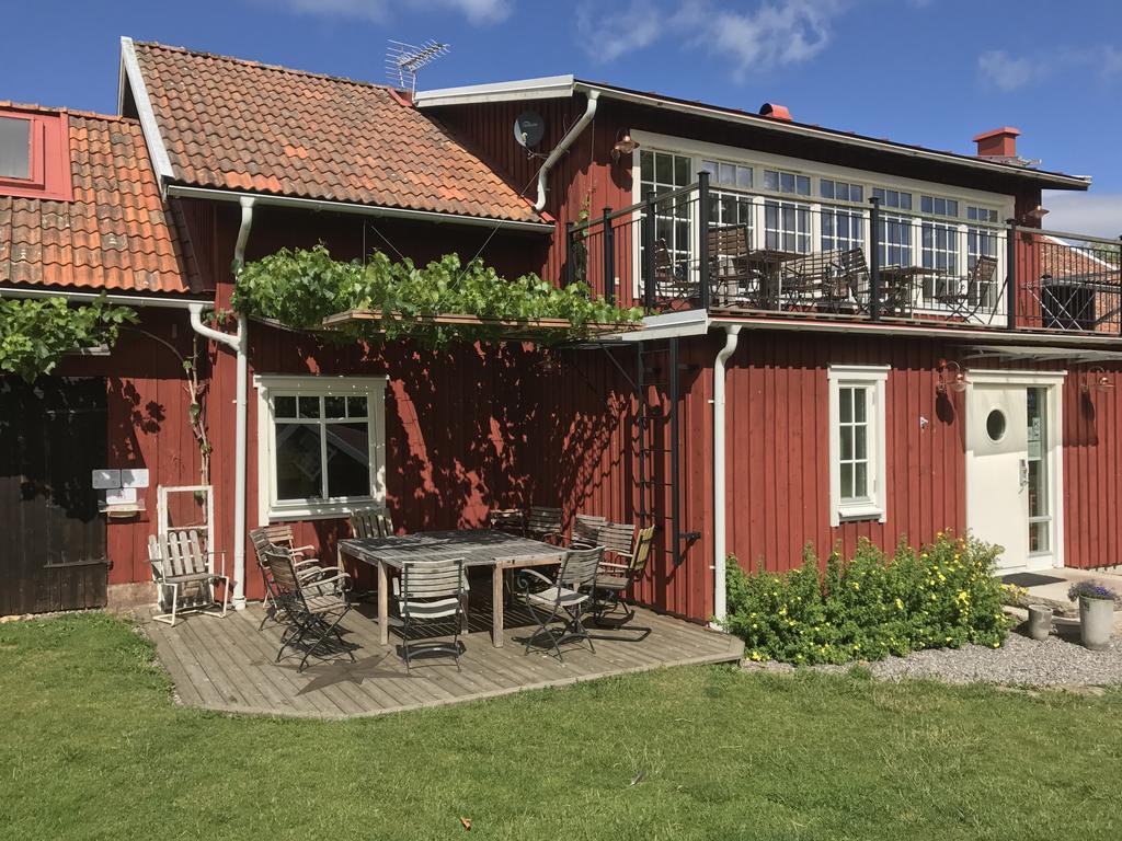 Aeventyrsgardens Vandrarhem, Kinnekulle Källby Eksteriør billede