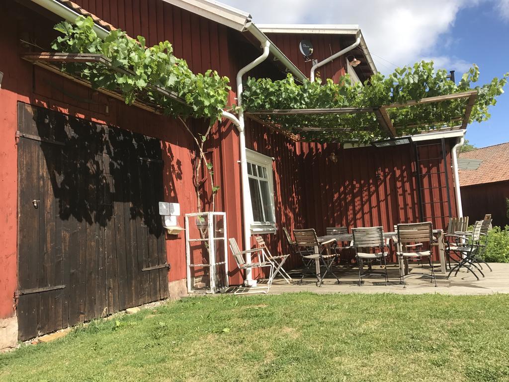 Aeventyrsgardens Vandrarhem, Kinnekulle Källby Eksteriør billede